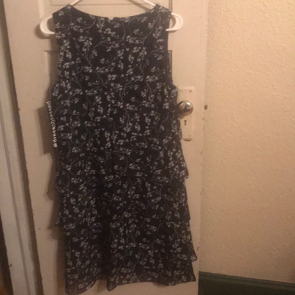 Dress - Picture 3 of 5